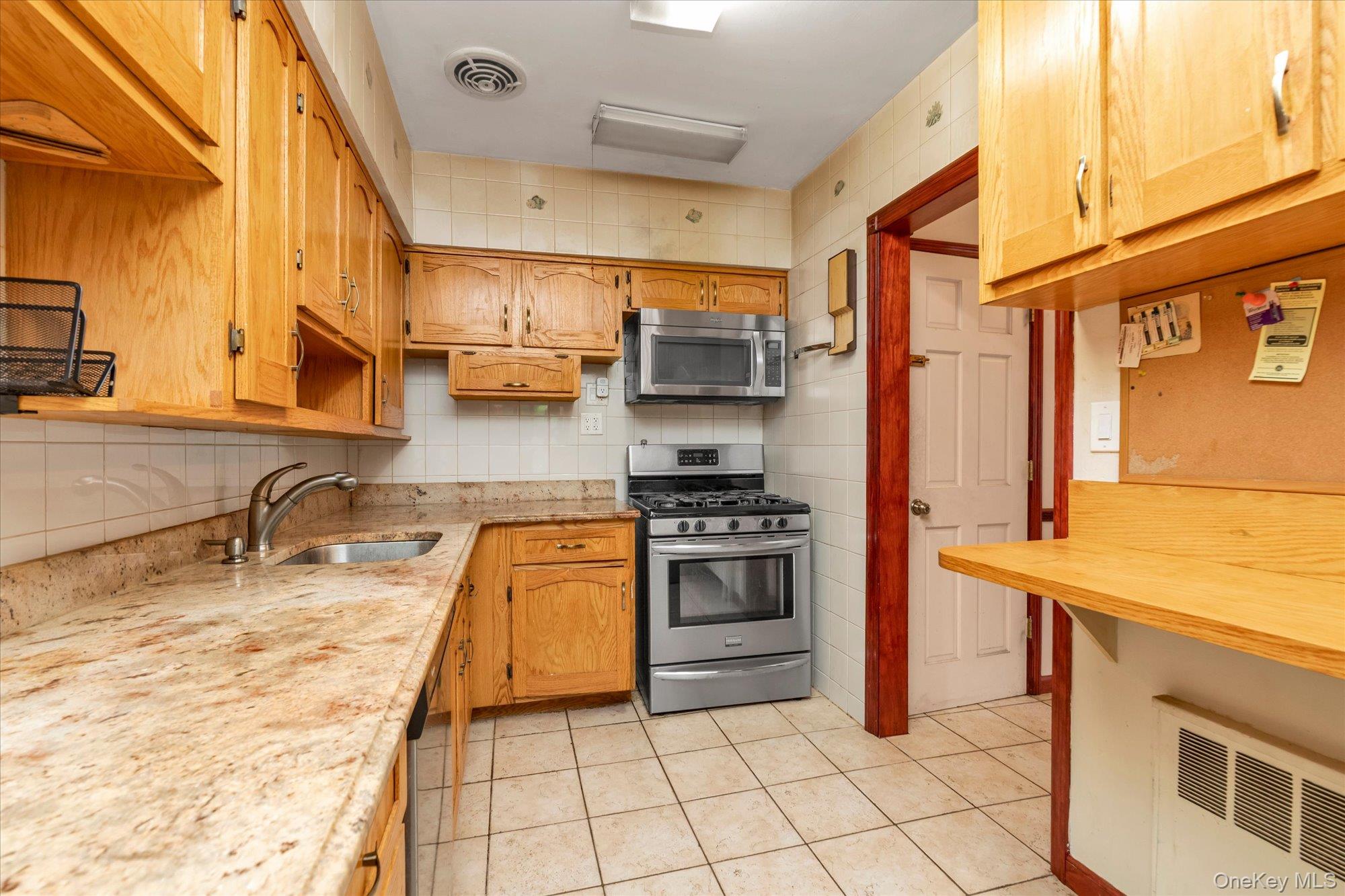373 Argyle Road Property Photo 6