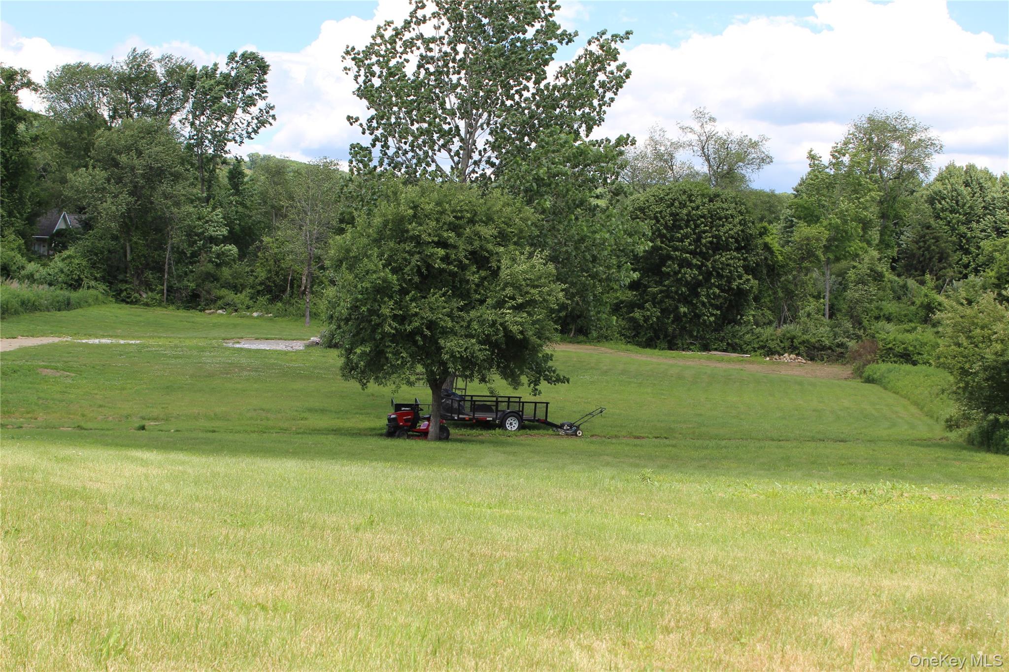 Country View Road Property Photo 2