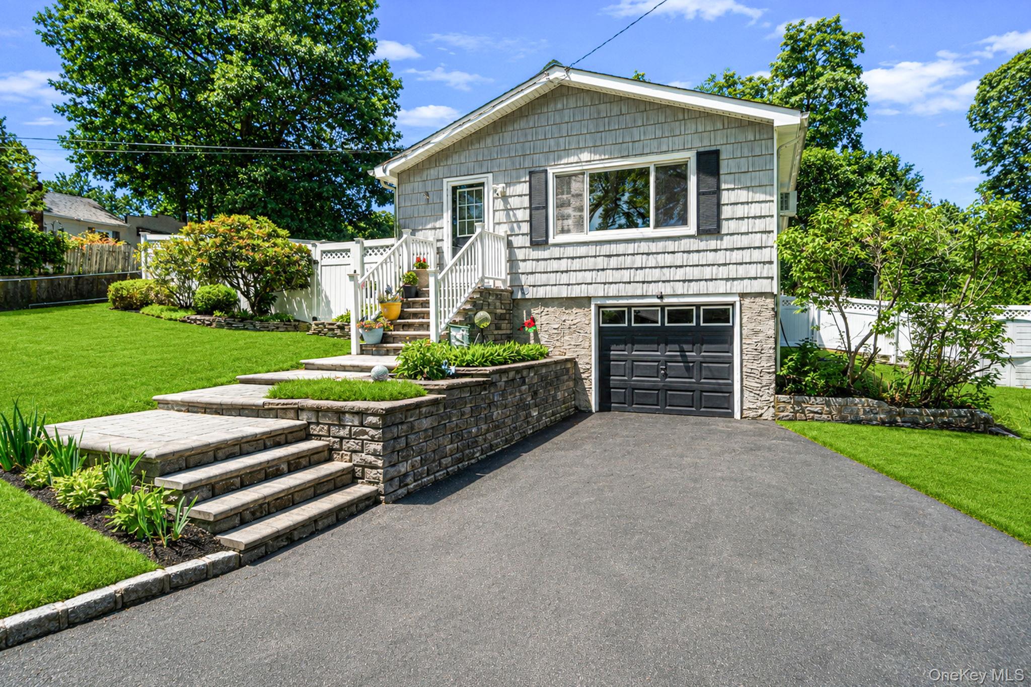 46 Longfellow Drive Property Photo 1