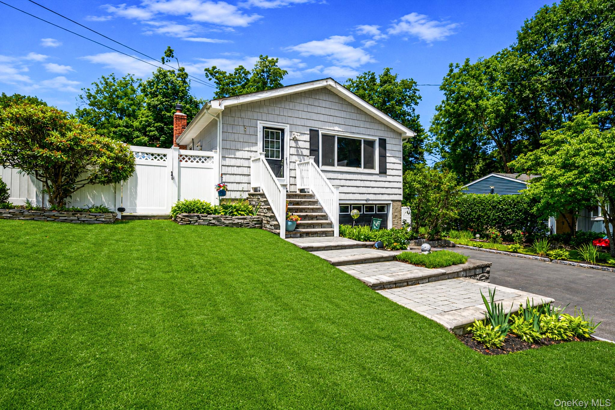 46 Longfellow Drive Property Photo 3