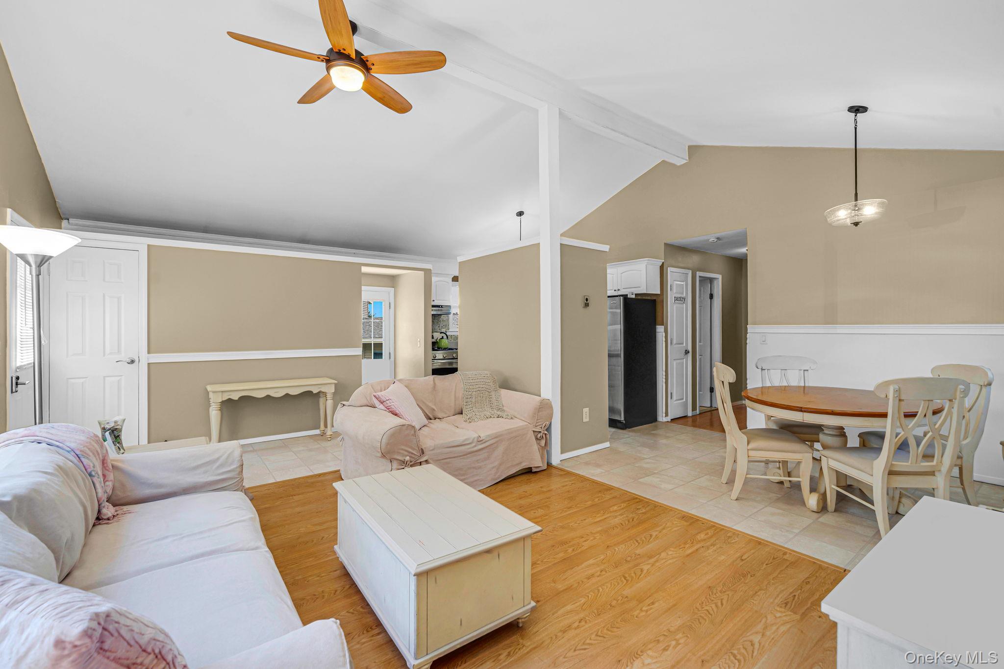 46 Longfellow Drive Property Photo 6