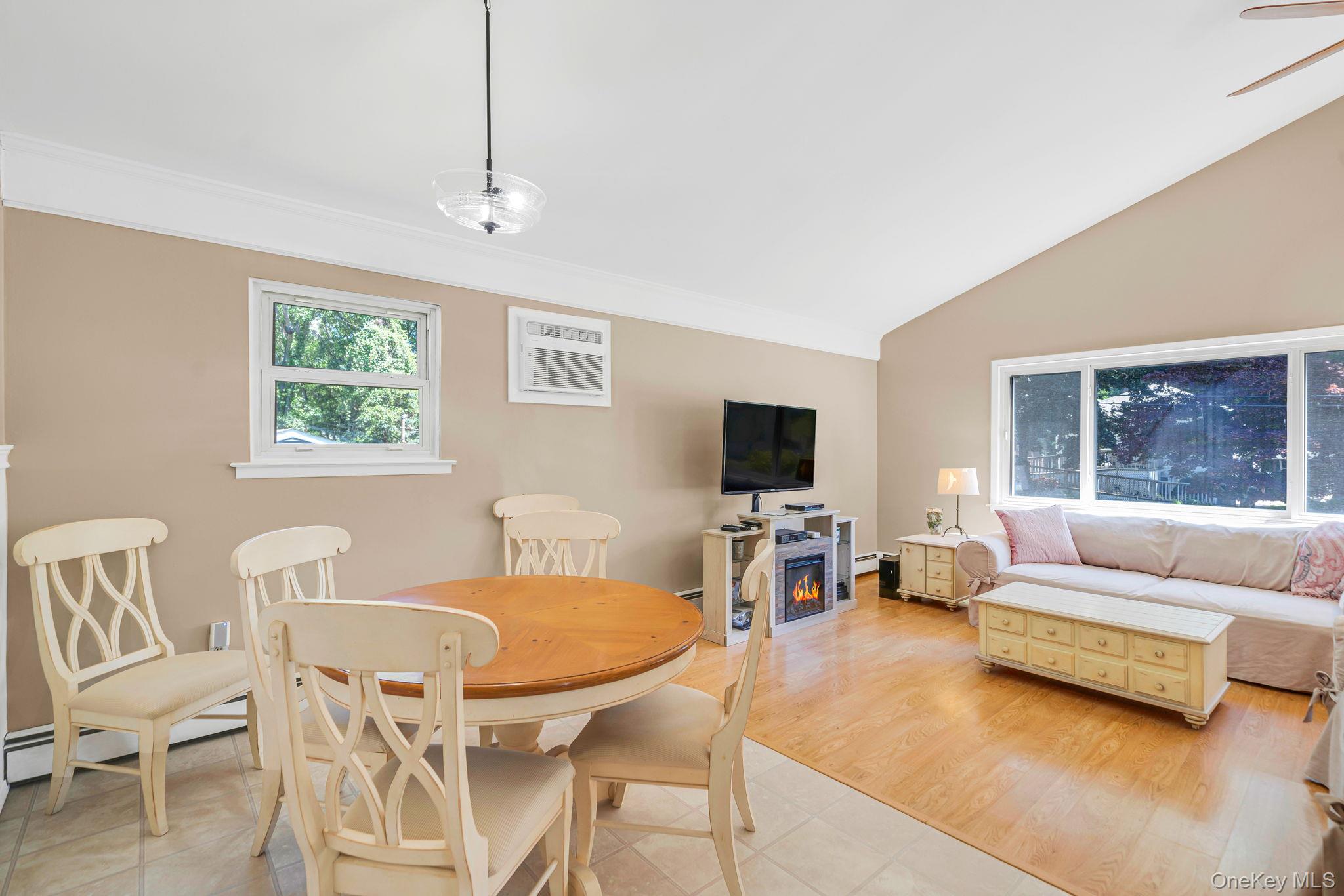 46 Longfellow Drive Property Photo 8