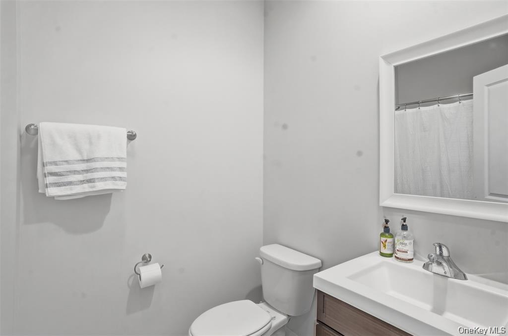 201 Kingsview Highway Property Photo 17