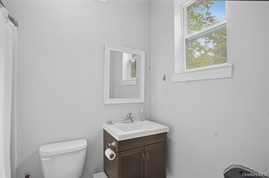 201 Kingsview Highway Property Photo 23