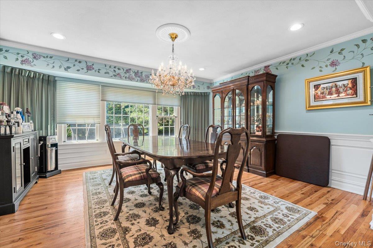 100 Cabot Road Property Photo 12