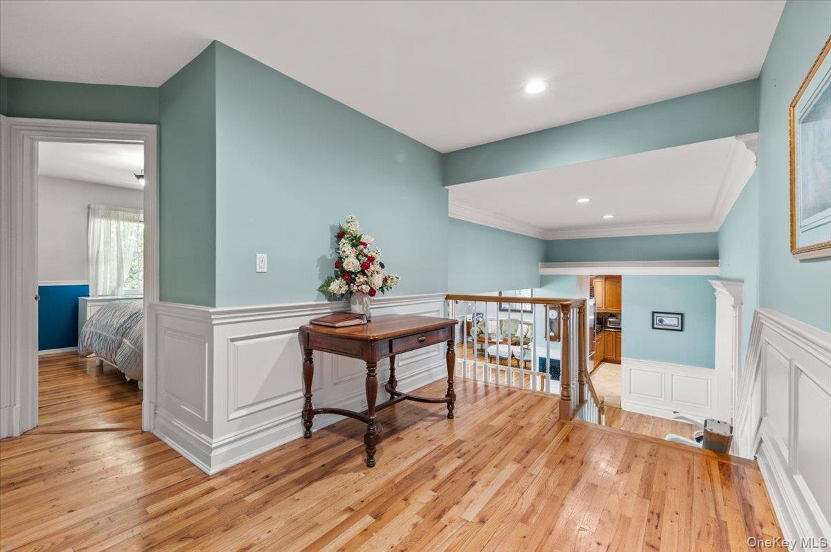 100 Cabot Road Property Photo 20