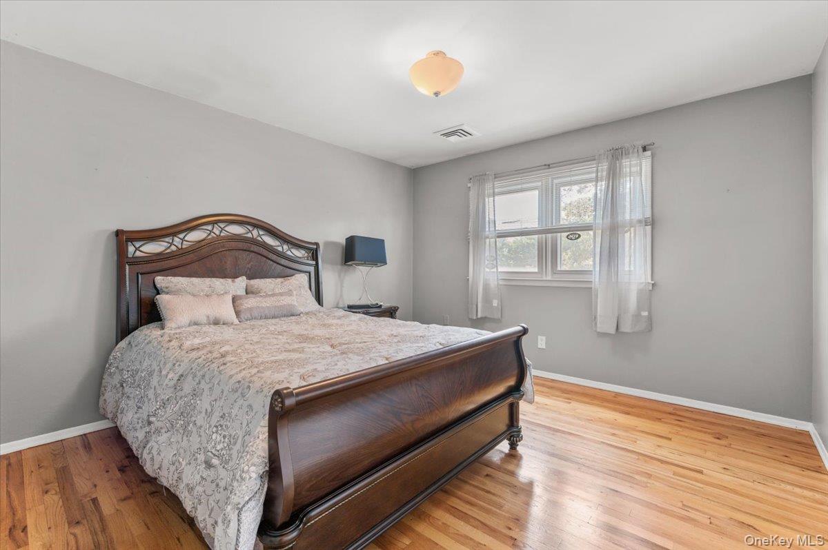 100 Cabot Road Property Photo 24