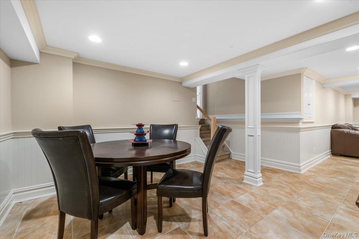 100 Cabot Road Property Photo 31