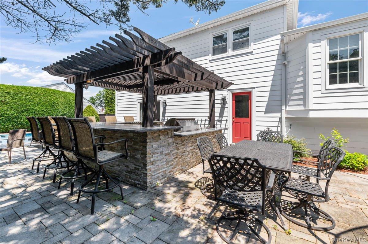 100 Cabot Road Property Photo 36