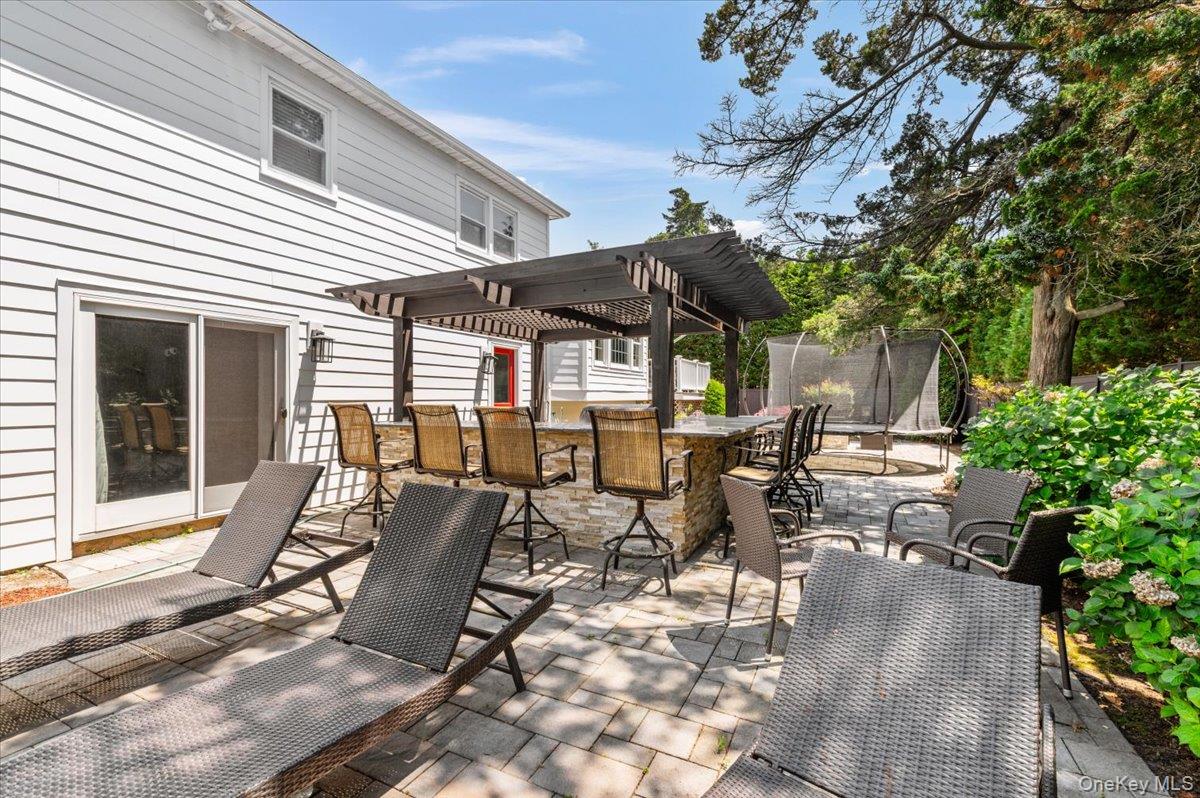 100 Cabot Road Property Photo 38