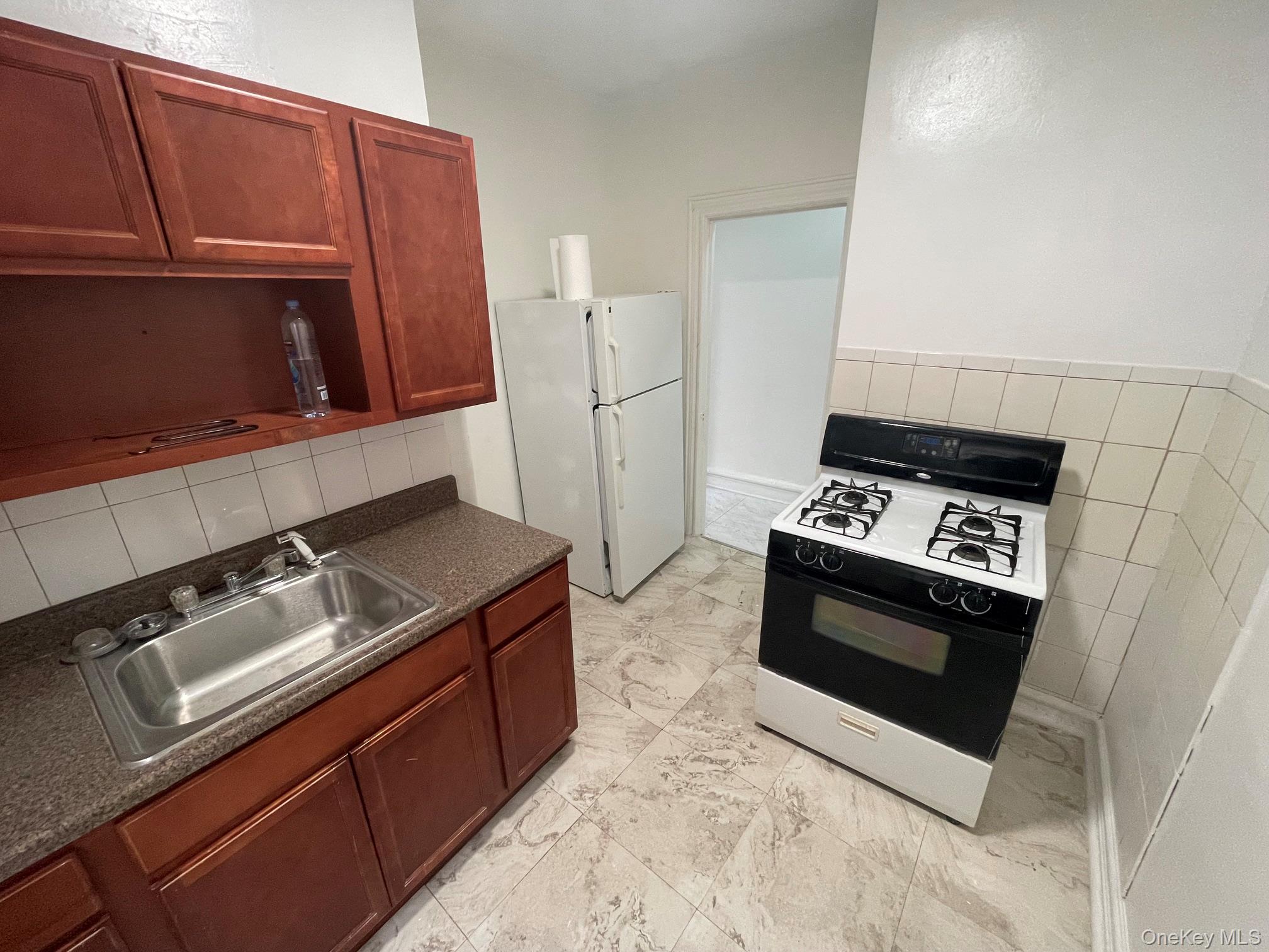 1128 Clarkson Avenue Property Photo 16