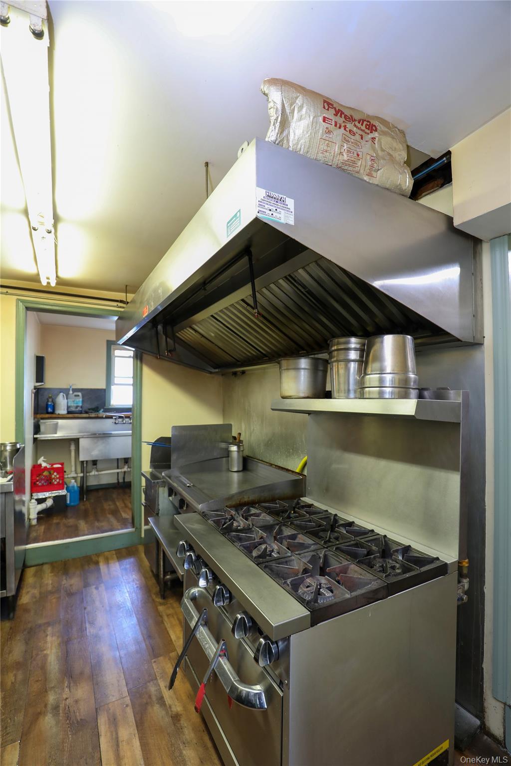 100 Foxhall Avenue Property Photo 7