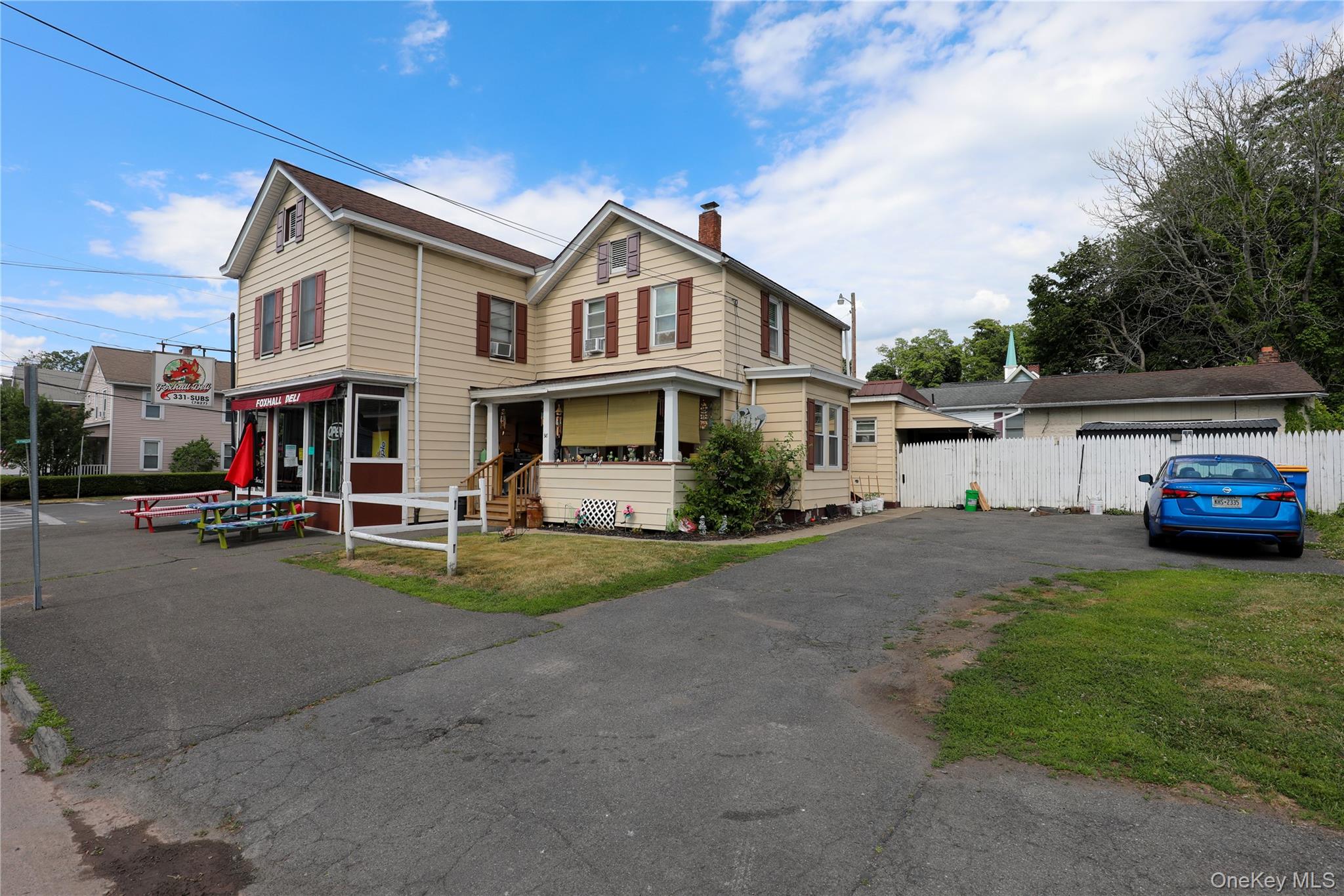 100 Foxhall Avenue Property Photo 12