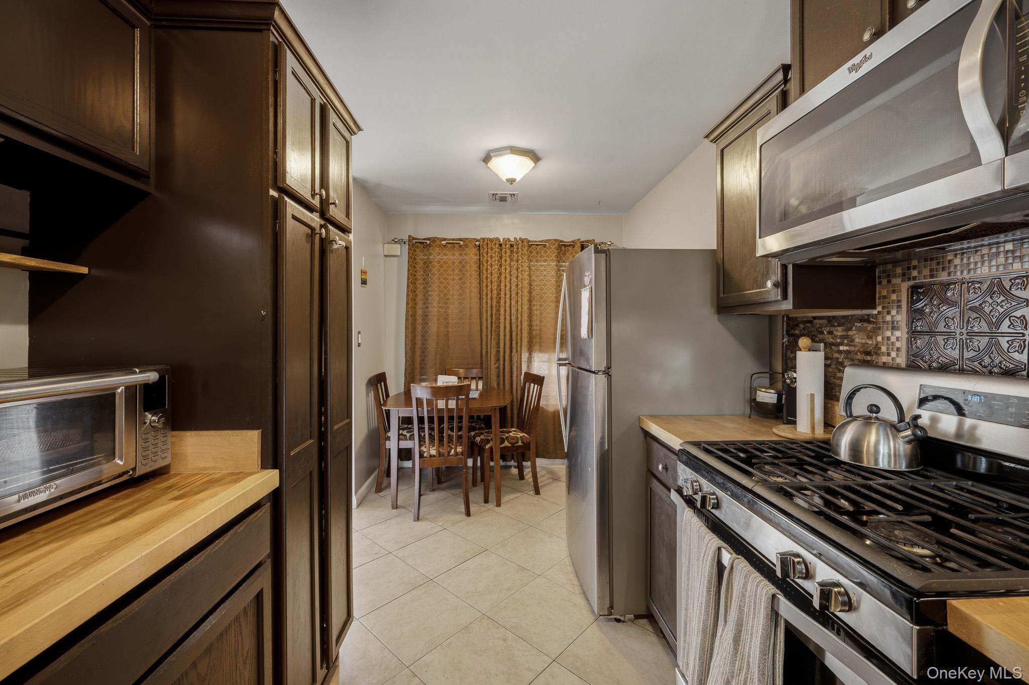 94 Broadlawn Drive Property Photo 10