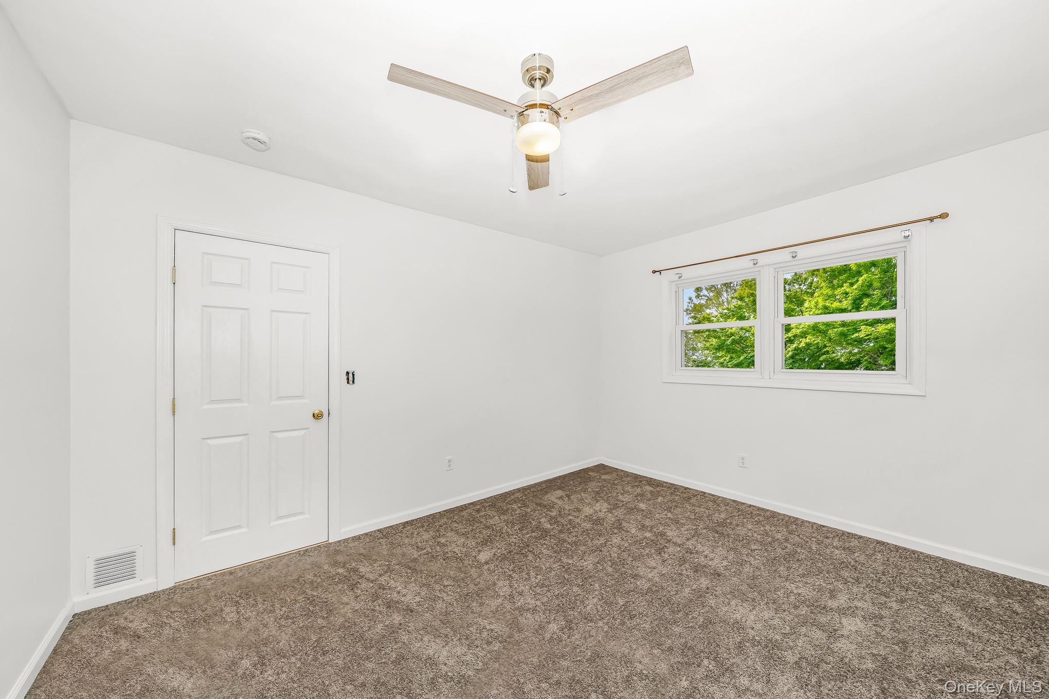 7 Laurelton Avenue Property Photo 13