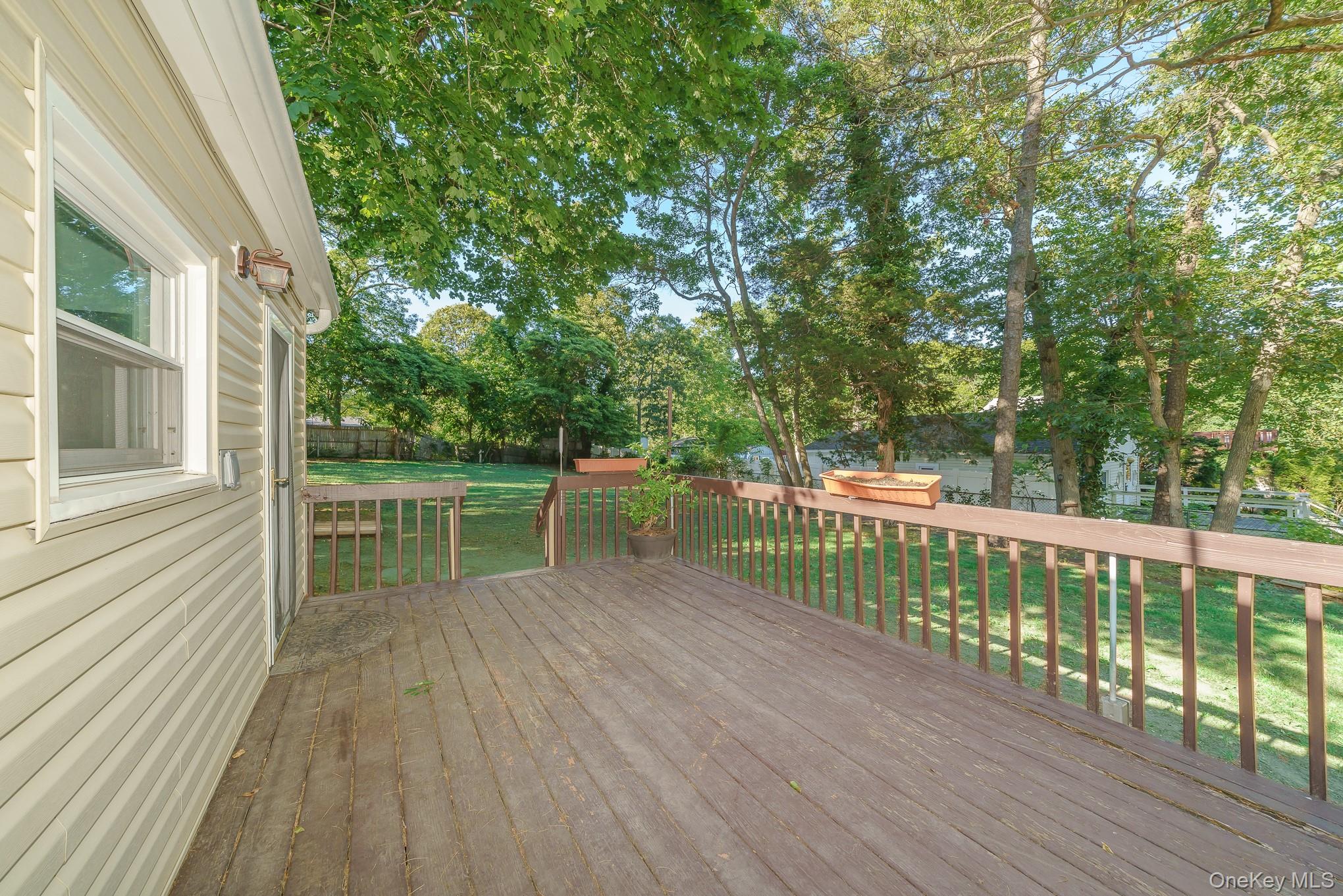 7 Laurelton Avenue Property Photo 21