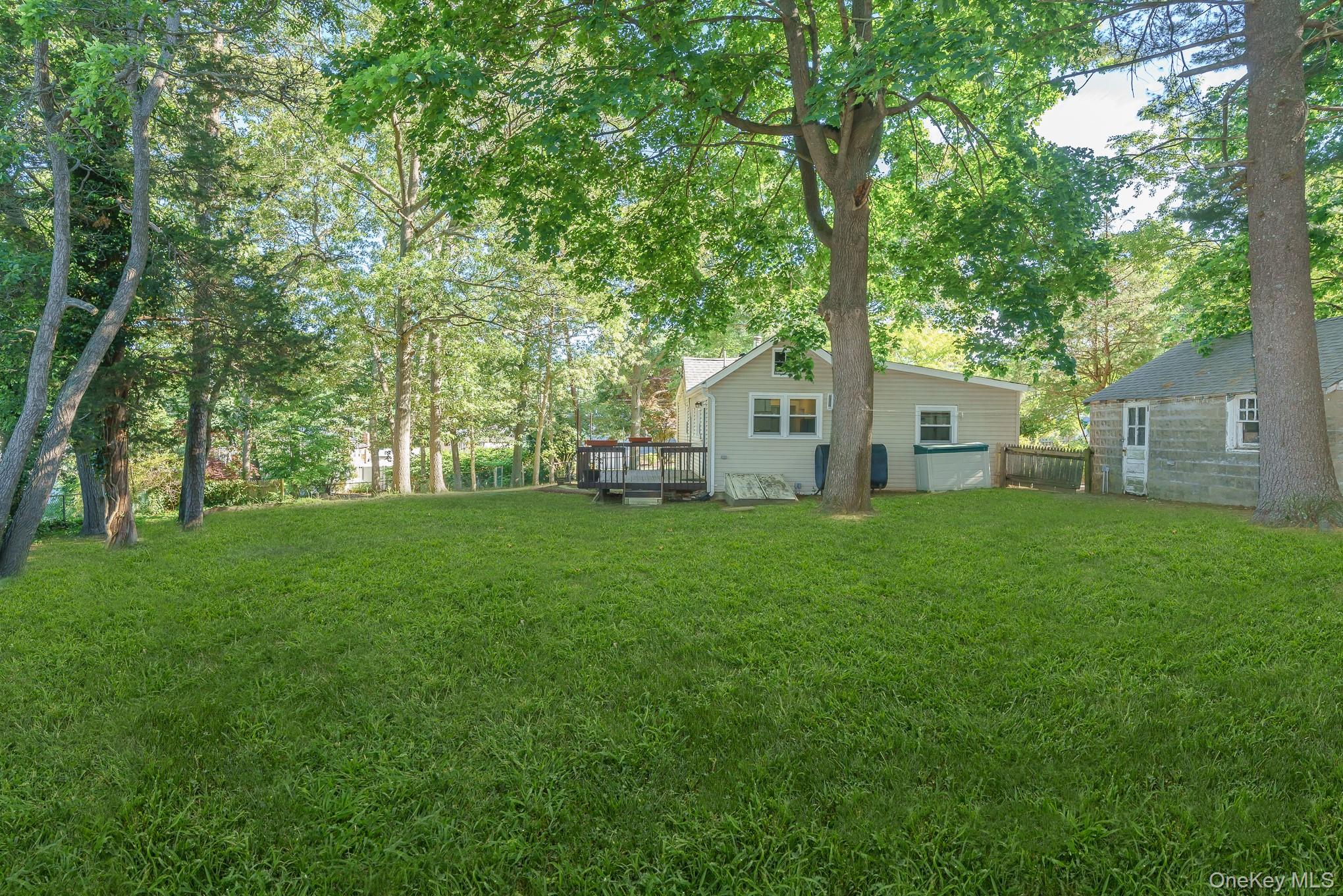 7 Laurelton Avenue Property Photo 24