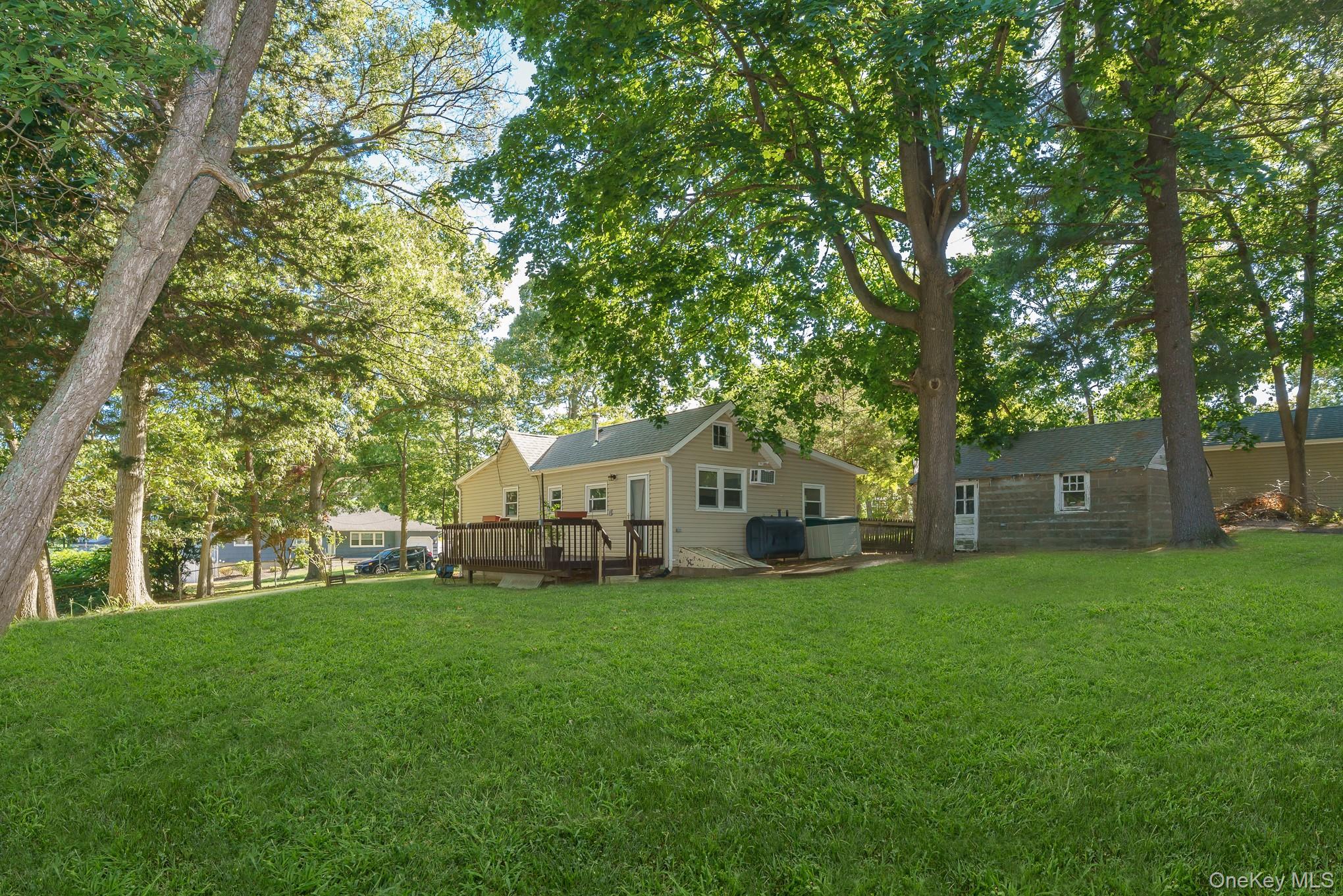 7 Laurelton Avenue Property Photo 25