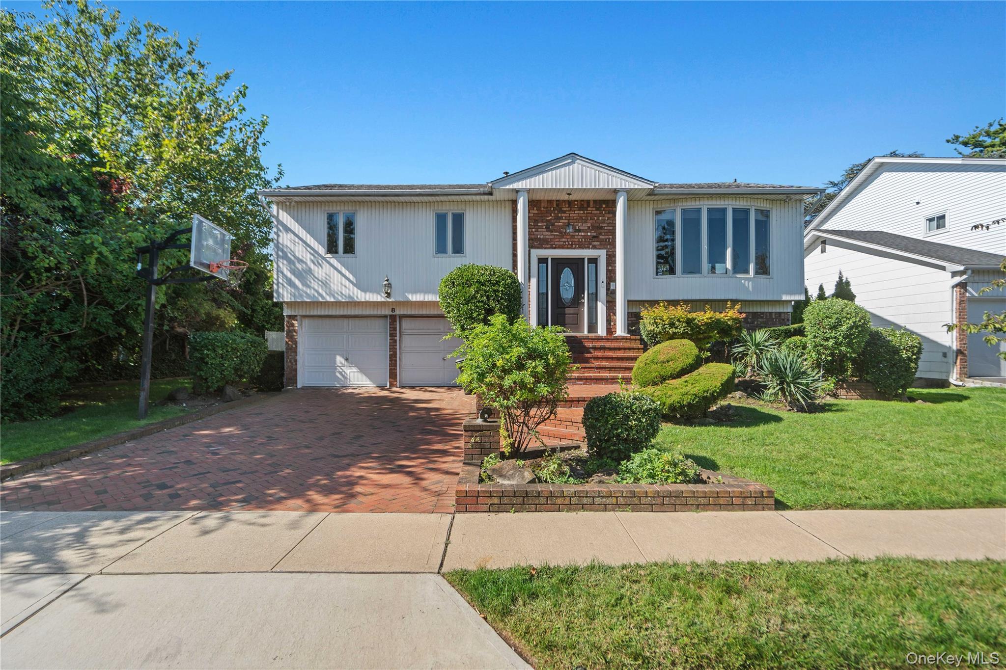 8 Gale Drive Property Photo 2