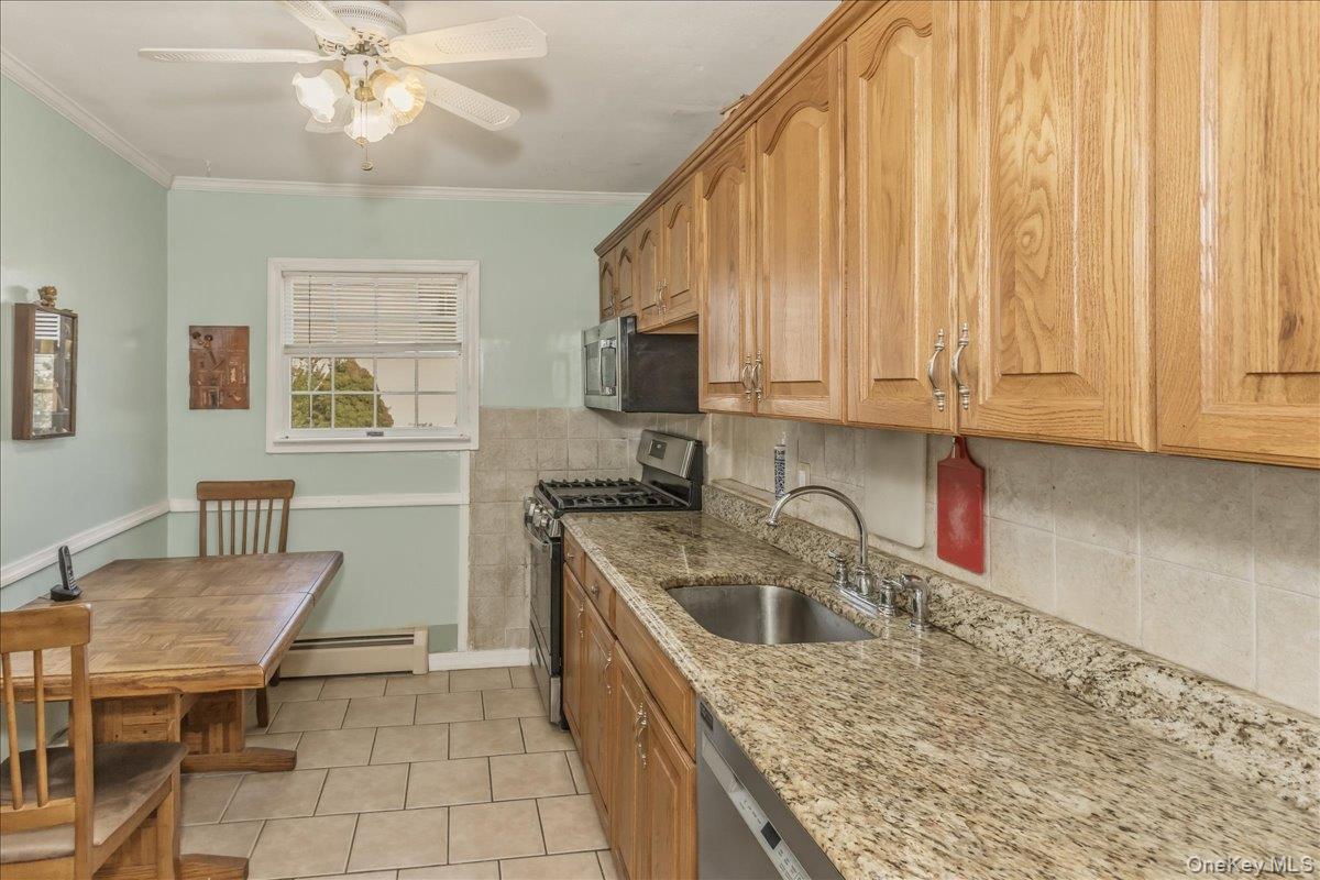 123 Avenue B Property Photo 9