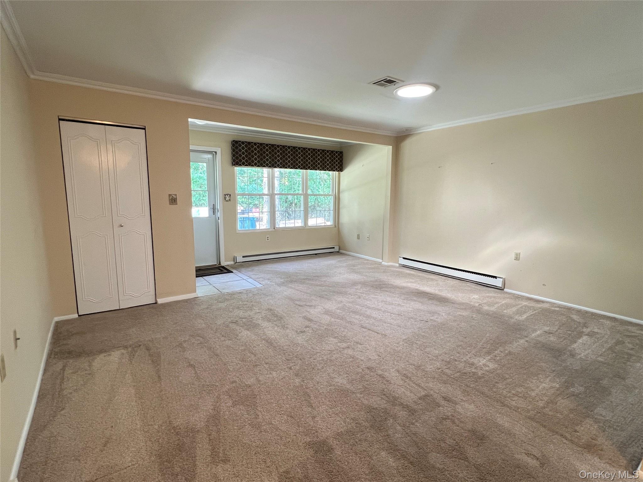 312 Woodbridge Drive B Property Photo 4
