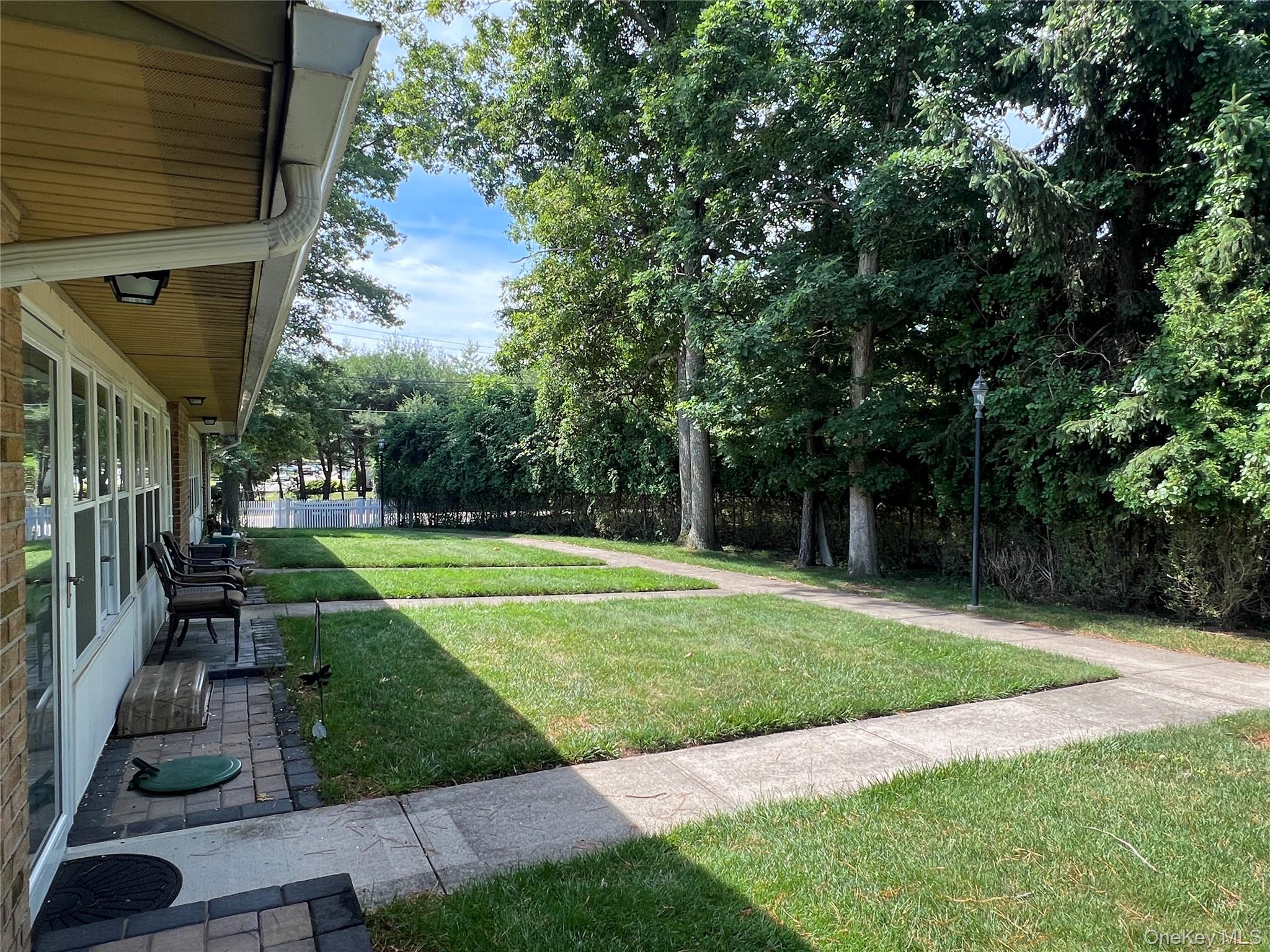 312 Woodbridge Drive B Property Photo 14