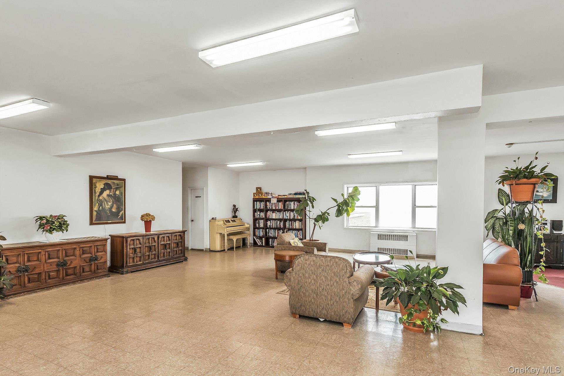 370 Broadway 4j Property Photo 4