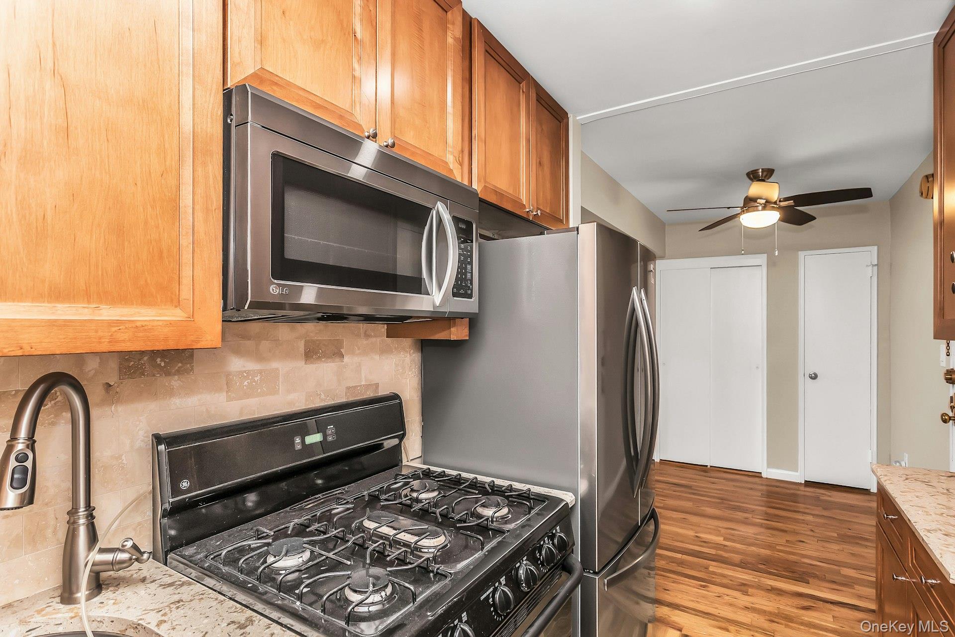 370 Broadway 4j Property Photo 8