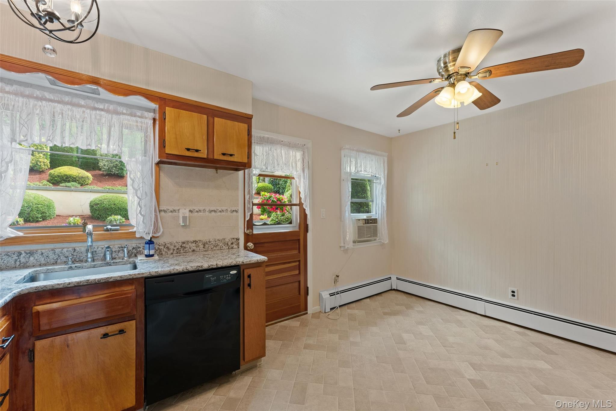 162 Midland Avenue Property Photo 8
