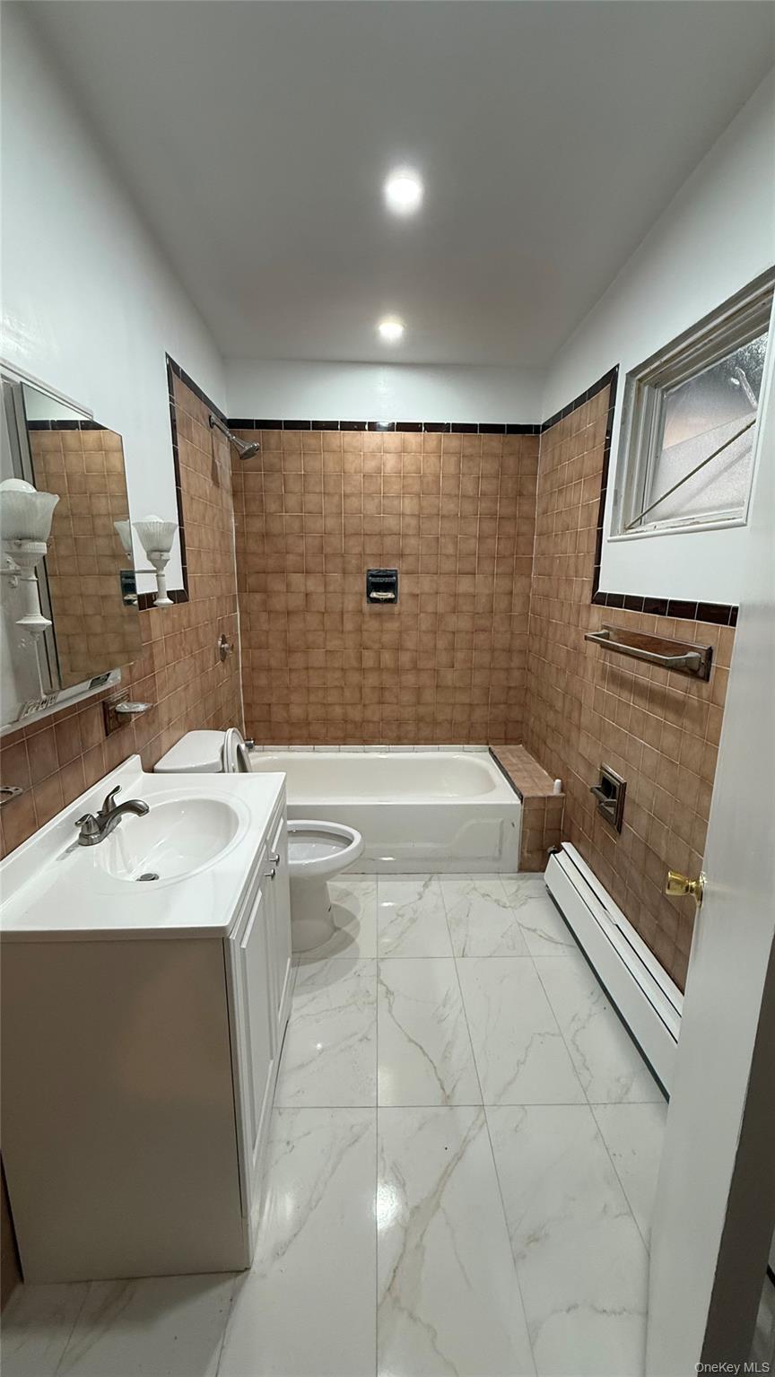 1240 Manor Avenue Property Photo 5