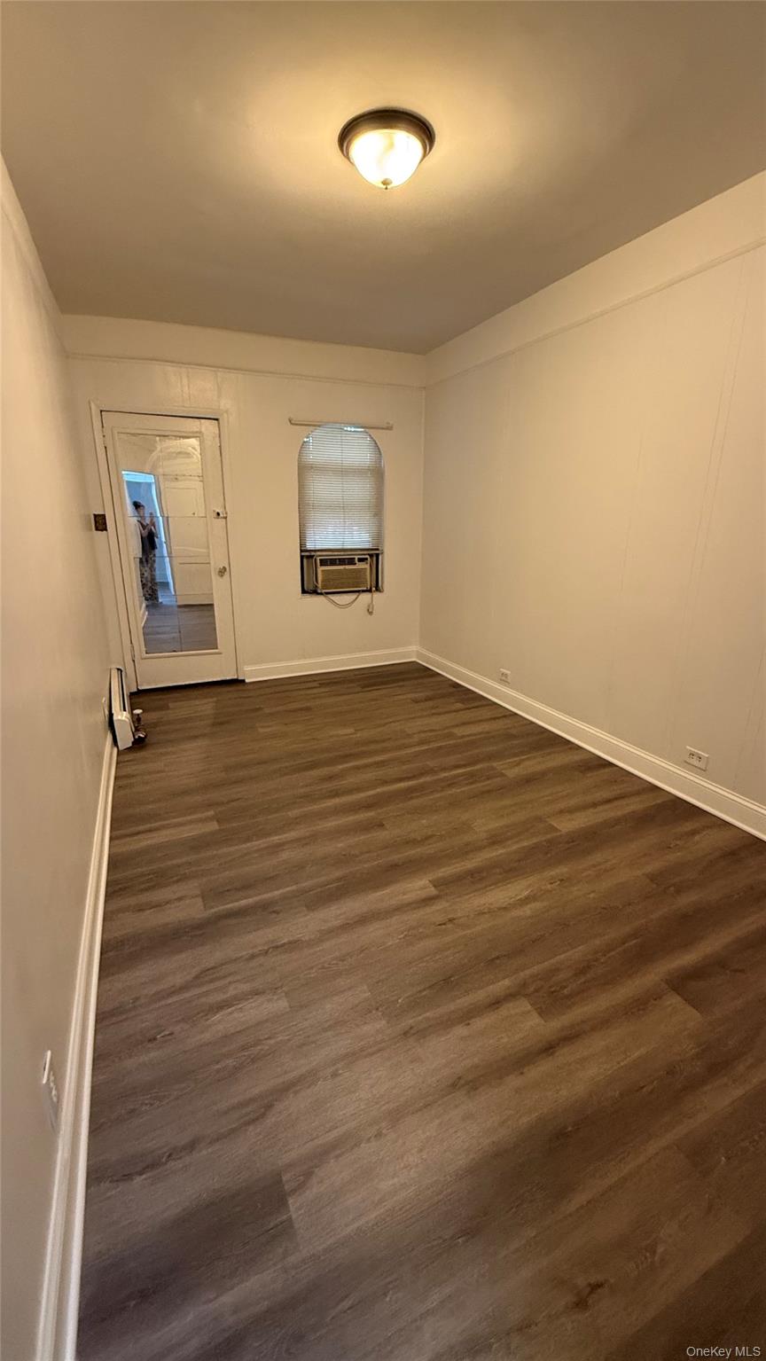 1240 Manor Avenue Property Photo 7