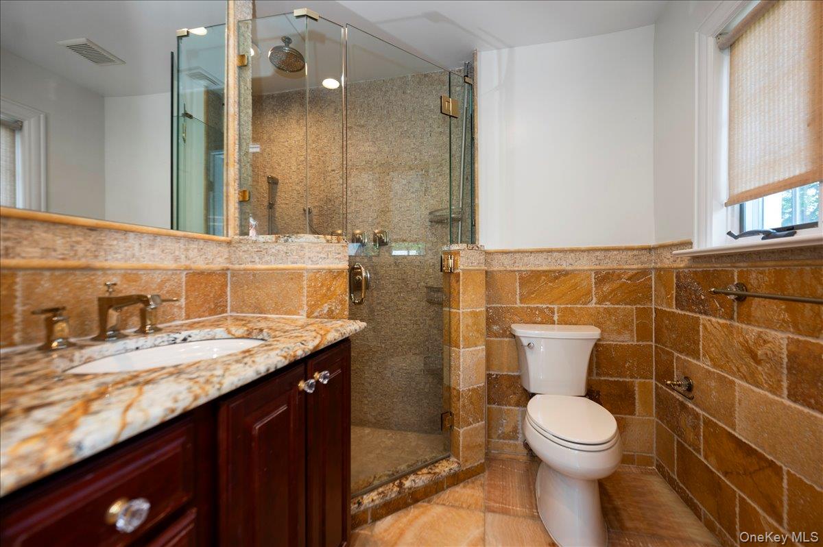 18 Pond Park Road Property Photo 23