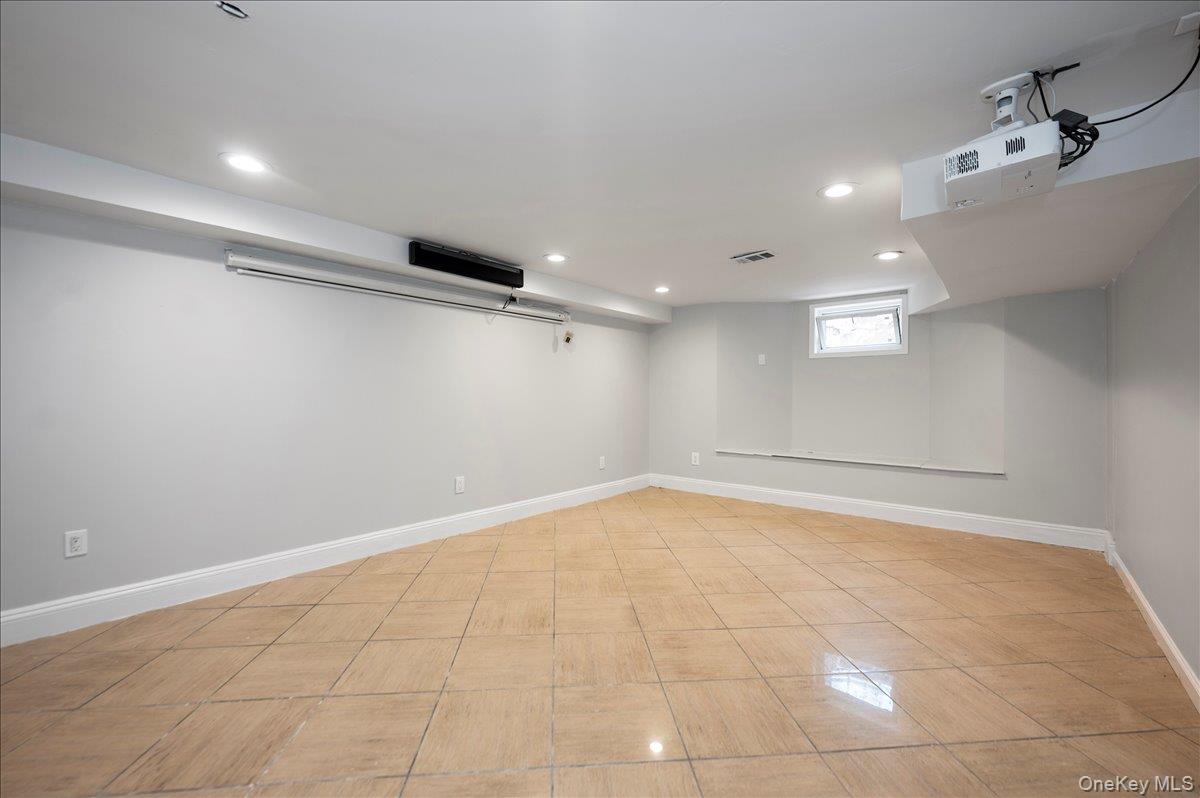 18 Pond Park Road Property Photo 25