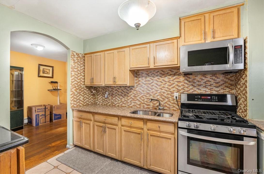 4227 Baychester Avenue Property Photo 14