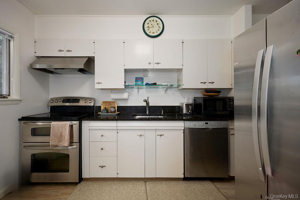 21 Elmwood Road Property Photo 8