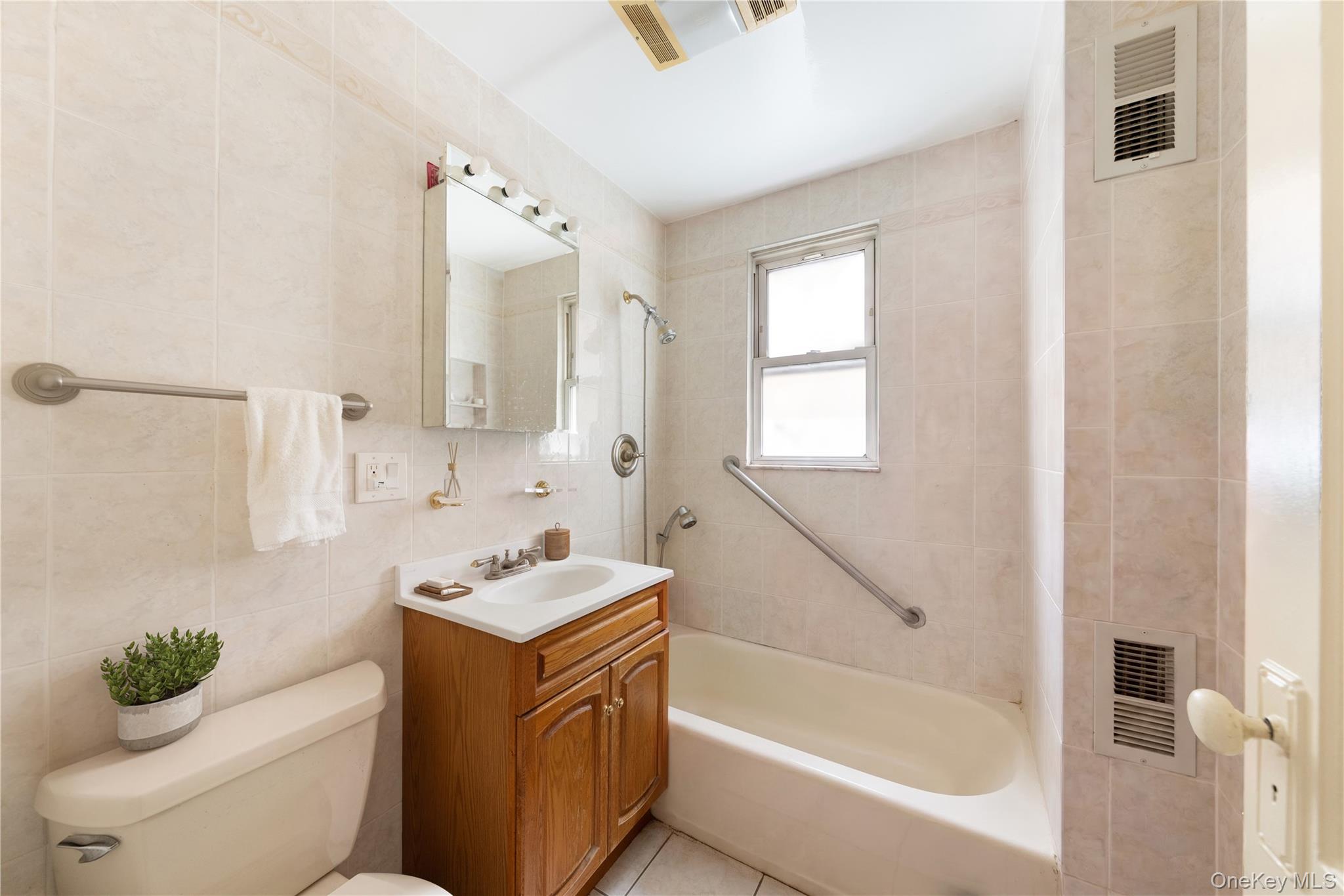 5038 47th Street Property Photo 9