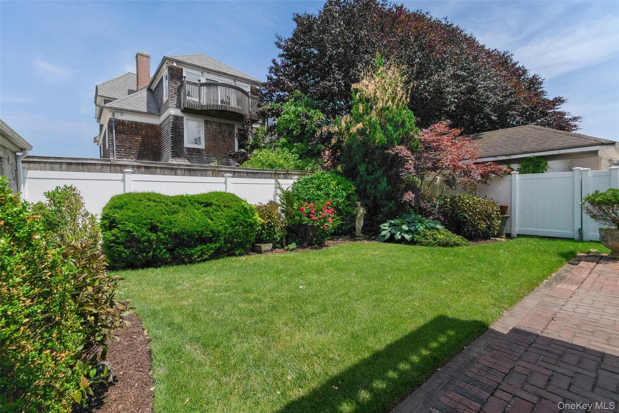 176 Beach 143rd Street Property Photo 29