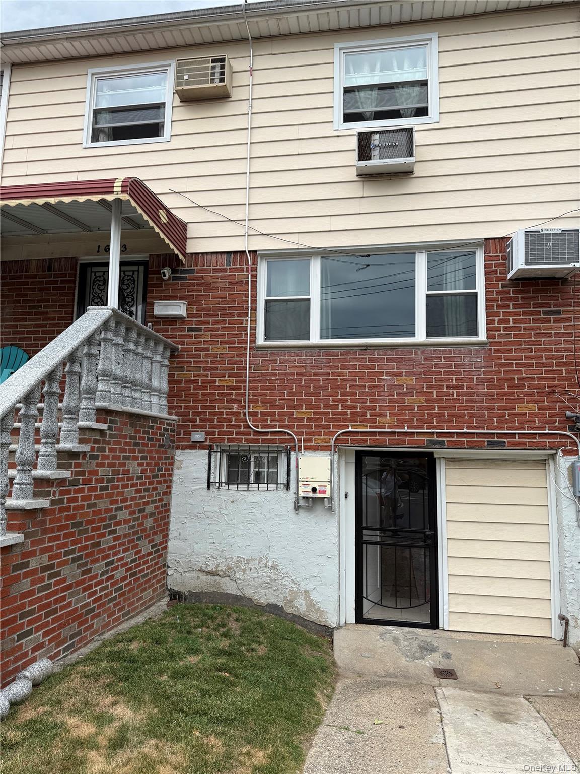 1633 Canarsie Road Property Photo 2