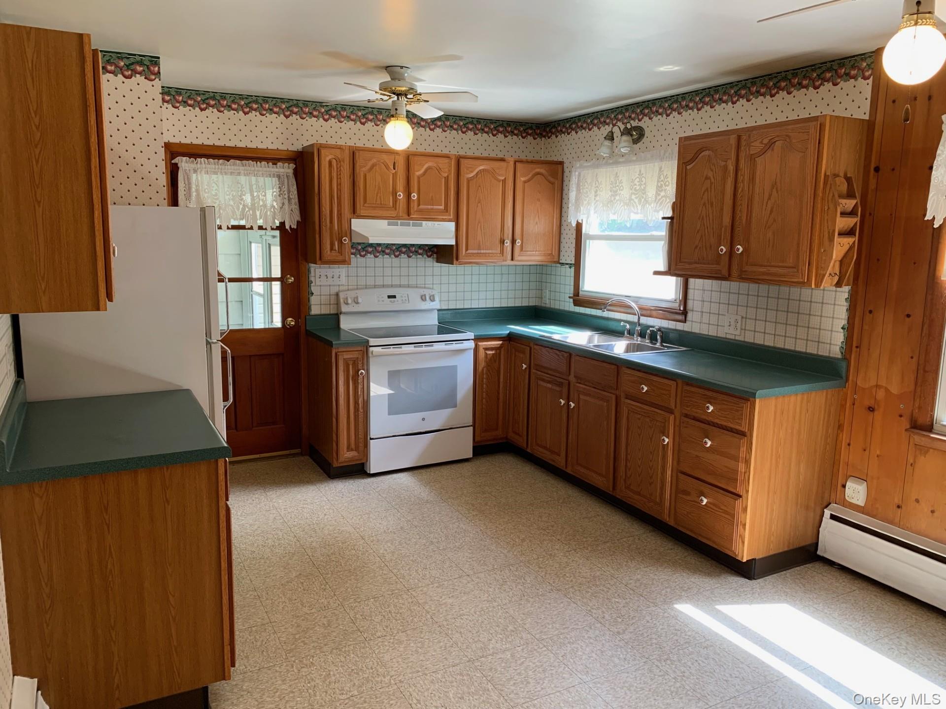 10 Wood Avenue Property Photo 8