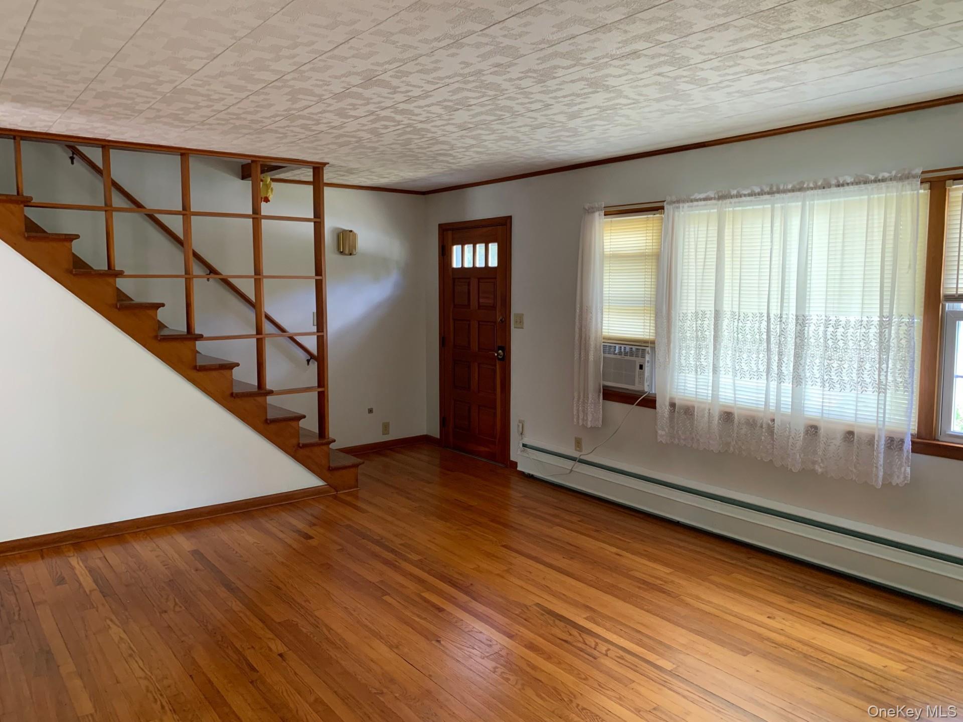 10 Wood Avenue Property Photo 14