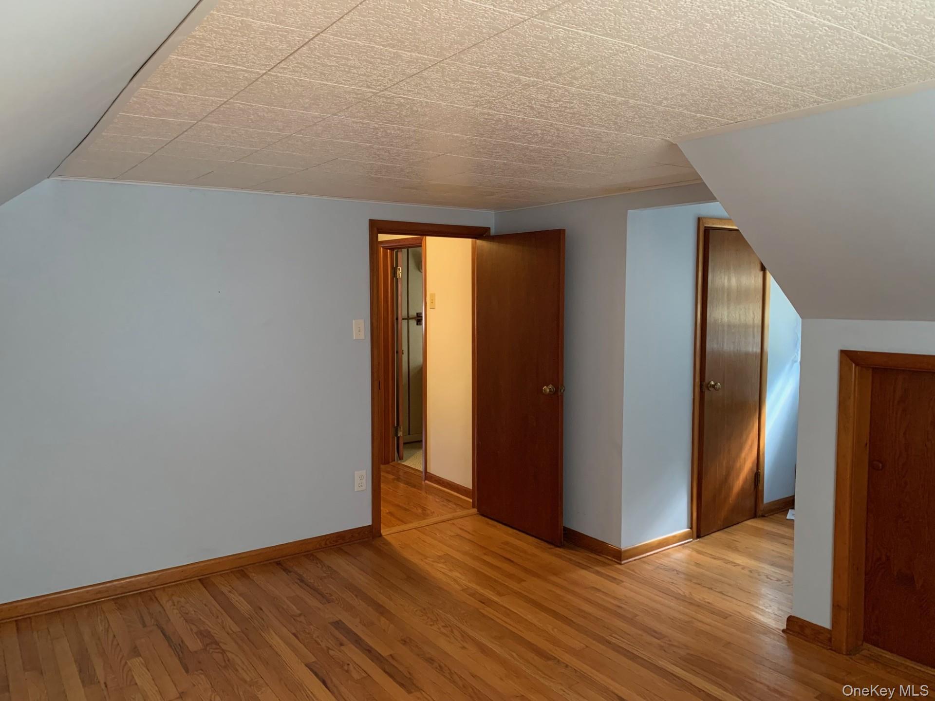 10 Wood Avenue Property Photo 18