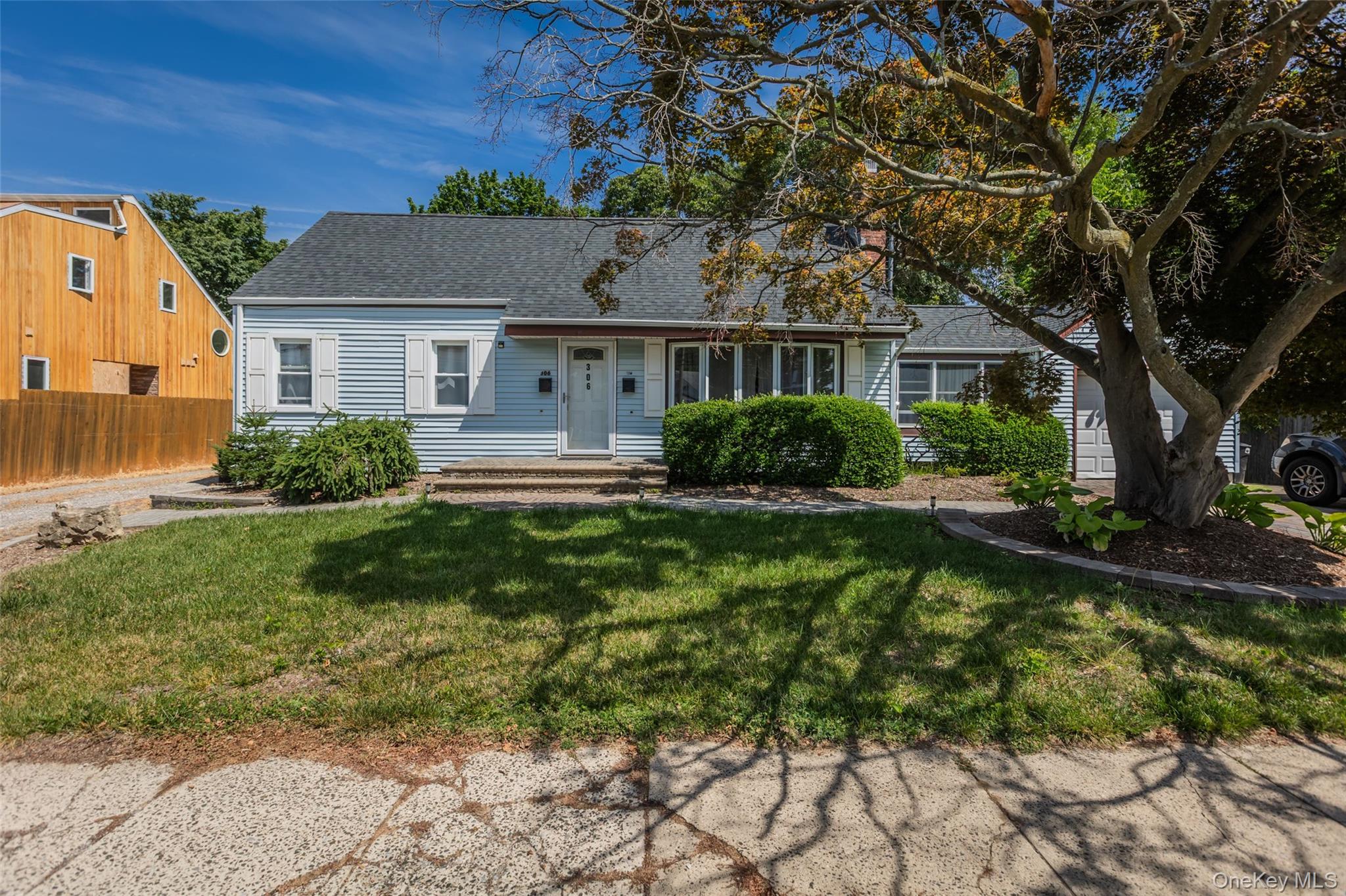 306 5th Avenue Property Photo 1