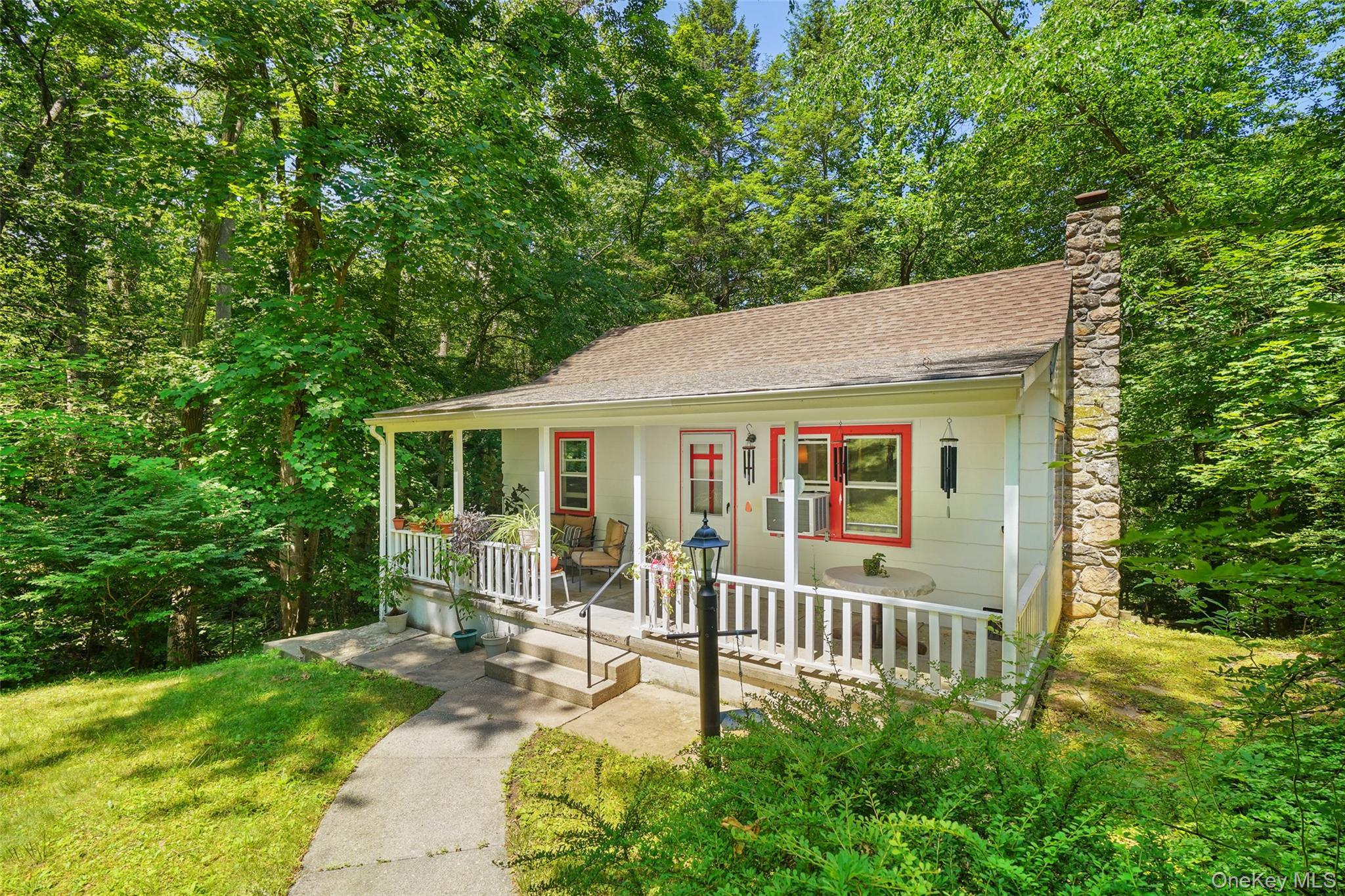 1017 Quaker Bridge Road Property Photo 1