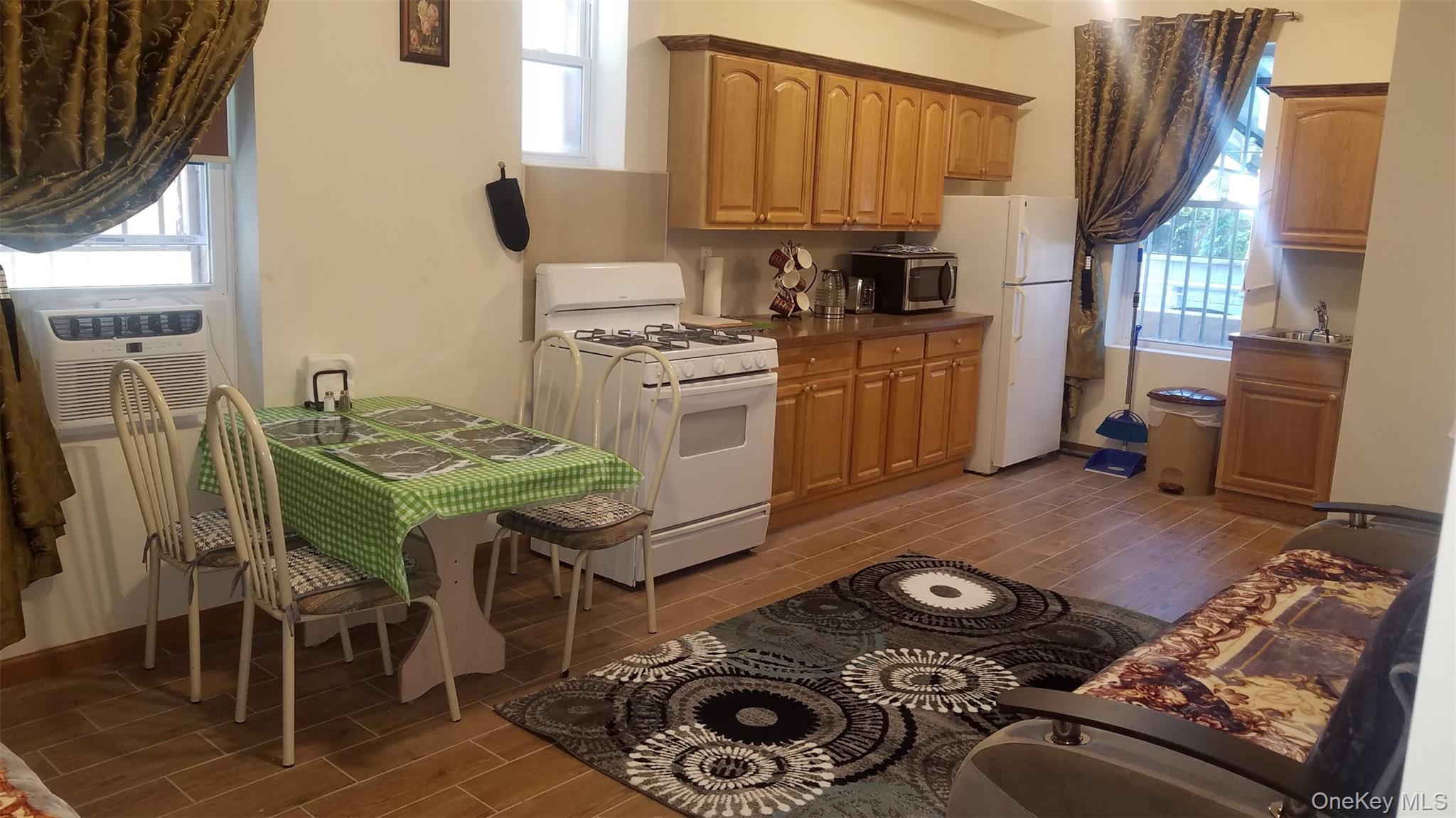 92 Brighton 11th Street Property Photo 4