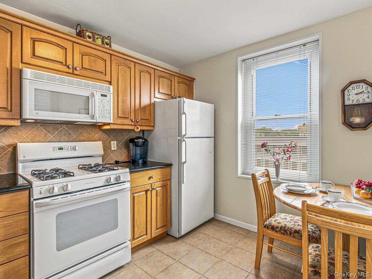 211-65 23rd Avenue 4d Property Photo 6