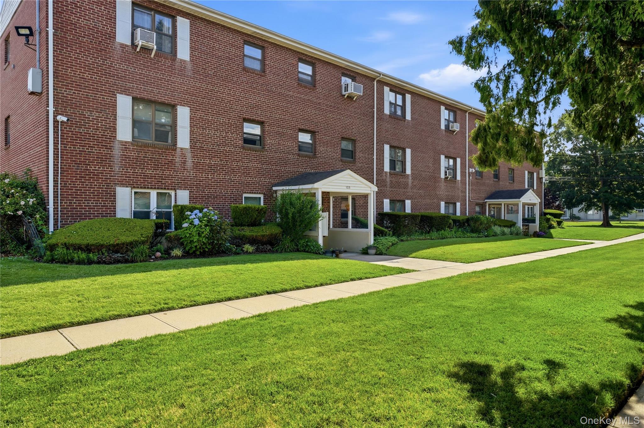 123 Park Avenue B3 Property Photo 1