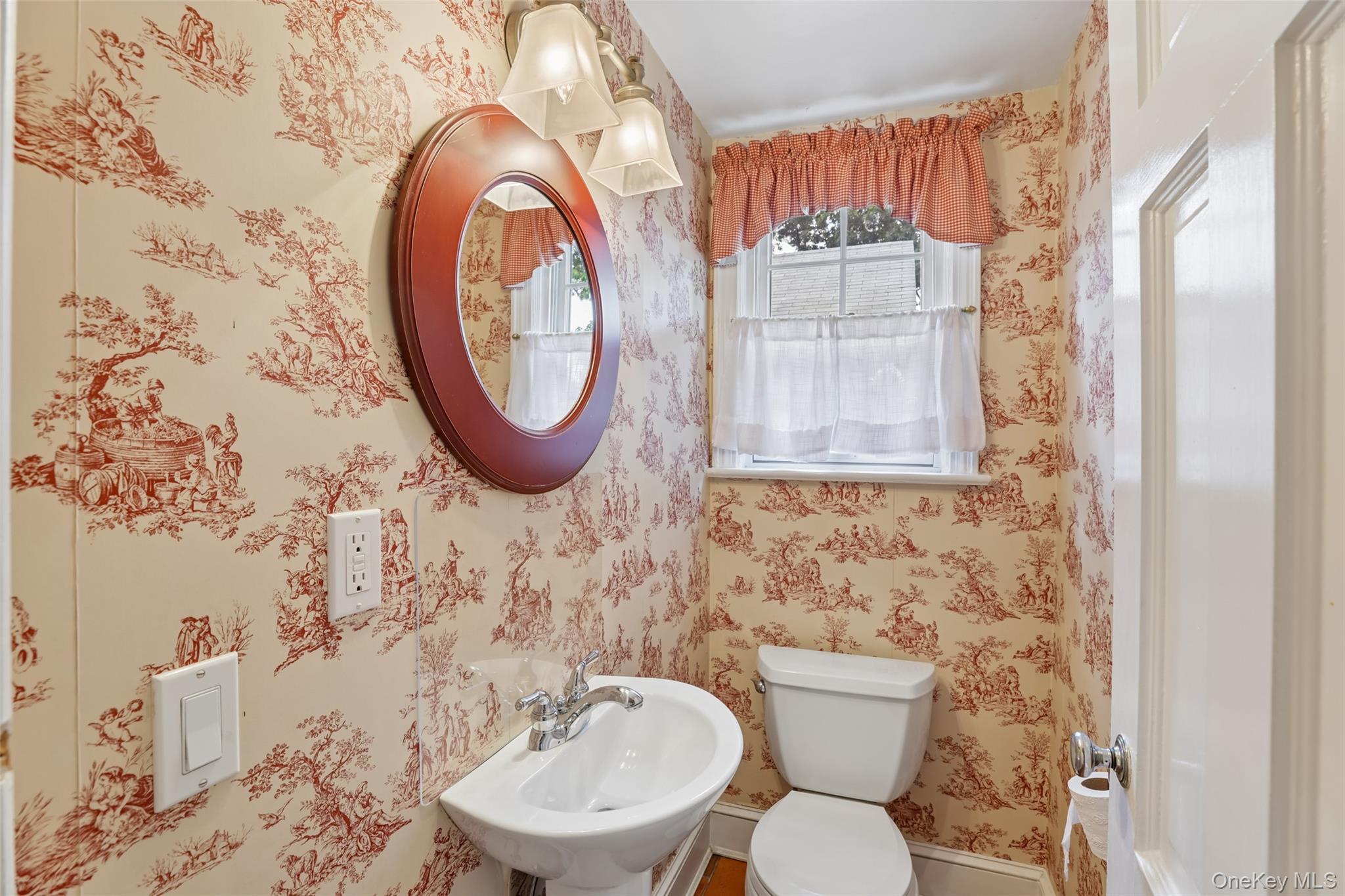 105 Stewart Avenue Property Photo 11
