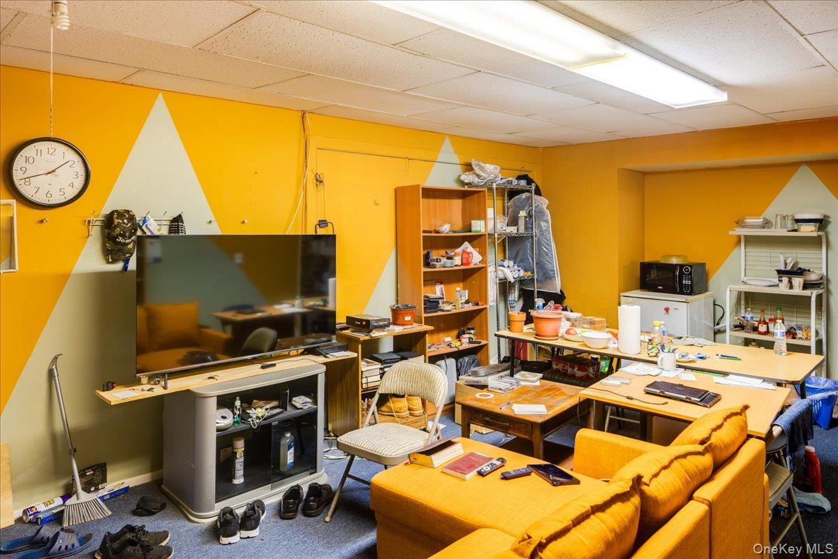 215 N Hillside Avenue Property Photo 41