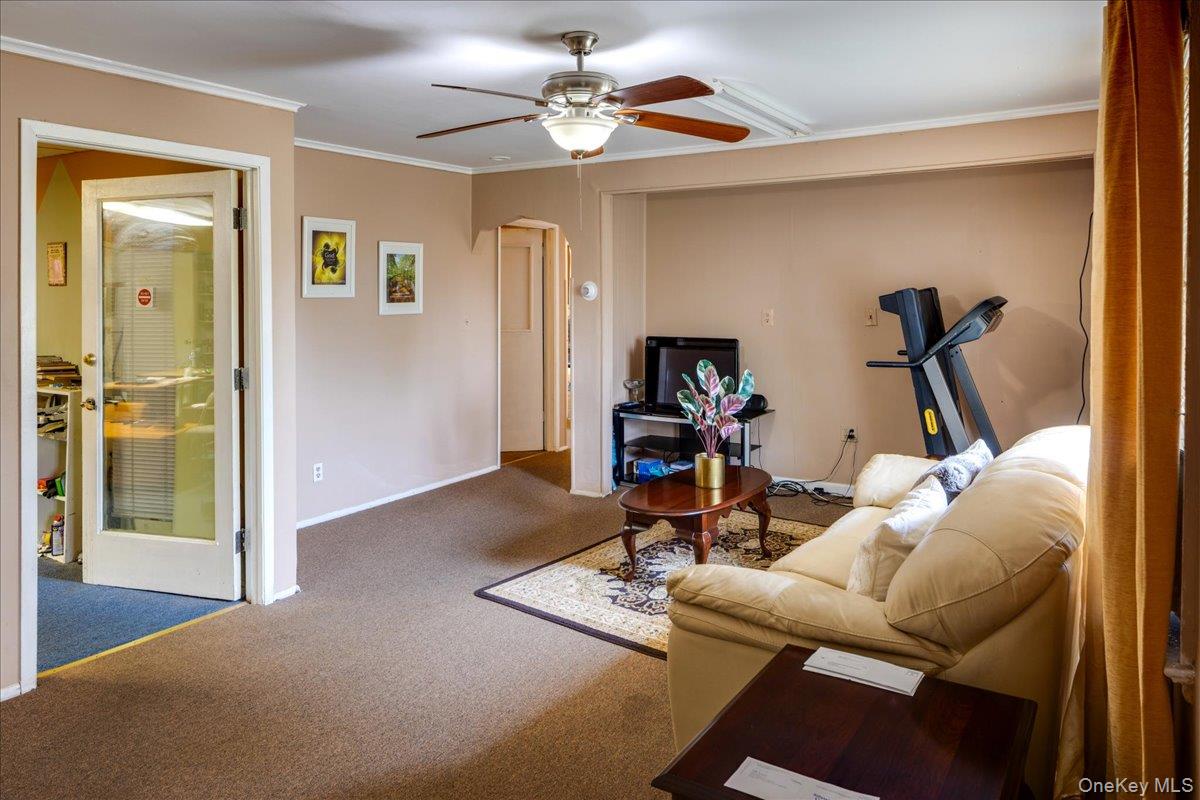 215 N Hillside Avenue Property Photo 43