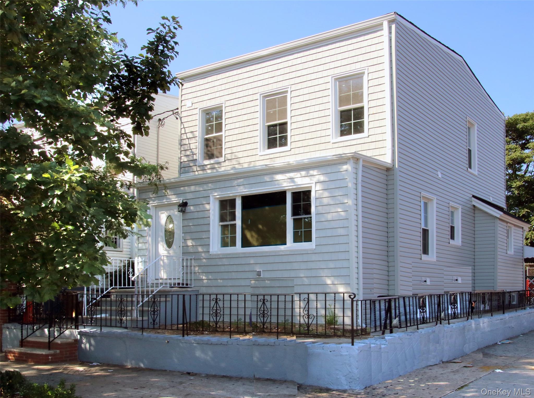 1048 E 98th Street Property Photo 1